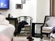 带着徒弟出击豪华足浴会所撩妹花了900多块买钟把良家女技师带到宾馆开房偷拍