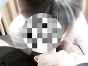 给金主爸爸口交，黑丝包臀裙配上白色职业装直接内射.mp4