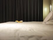 网聊来的少妇 开始很抗拒 强行扒掉裤子 摸穴舒服了 正入爆操呻吟