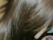 小伙跟邻居媳妇深夜墙下相约私会 进门迫不及待脱裤掰穴水超多 后入大白臀