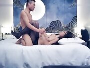 约了2位颜值身材很不错的高挑外围女啪啪 一个穿黑色丝袜 一个穿肉色丝袜