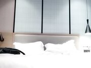 3000网约清新女神 苗条温柔好似邻家小妹 沙发调情床上啪啪经典探花场景