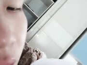 夫妻居家啪啪骚女穿上情趣护士装舔弄口交 性感大屁股骑坐猛操特写套弄