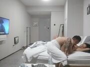 小伙酒店偷拍上门小姐姐 大长腿身材不错纹身不少 舔穴后入暴插小穴激情四射