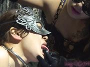 SM玩弄脱光衣服女閨蜜 精彩對白