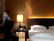 混血童颜巨乳美女啪啪手机拍照留念