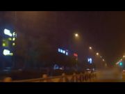 晚上开车去找站街女玩车震