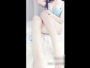 邻家人妻的大奶子好想使劲蹂躏