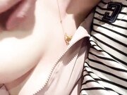 周末把小侄子丢给老妈照顾，拉上姐姐去酒店开房玩弄“双洞“，瑜伽裤加双跳蛋狂干姐姐小嫩逼