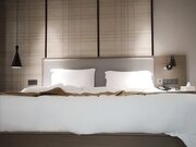 舌吻调情口交上位骑坐抽插，后入快速猛操呻吟娇喘