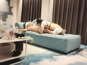 约战淫荡小骚货，里面穿者比基尼