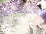 周末带着继母去山里我掀起她的性感蕾丝没想到继母居然连内裤都没穿最后无情内射