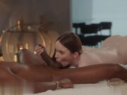 黑色大肉棒的打开阴唇服务让你体会极致被操翻的感觉