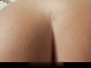 继妹继兄弟 他们应该假装是一对热恋情侣 然后依偎在床上干些色情的事情