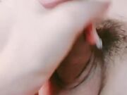 双马尾眼镜口罩小妹 白丝美腿超嫩 无毛肥美小穴 翘起屁股被后入 往上视角拍摄