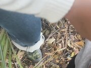 妈妈在山上砍柴检柴火看着大屁股扭来兴致了在山上操逼回归动物的野性内射汁液逼里淌出精液