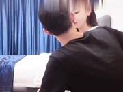 精选探花 十九岁的母狗大学生 被老哥干到不知所措