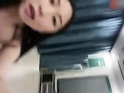 爸爸吃完叔叔在吃 刚生完孩子的美少妇 巨乳大奶一挤就流母乳