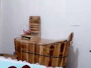 騷气的熟女主播扭動小腰插穴自慰