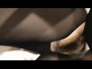 长发女孩给自己的小鸡巴男友口交超认真