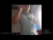 00后的小妹妹为了当演员出卖自己肉体