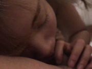 刚刮完鸡巴毛的屌哥和女同学开房