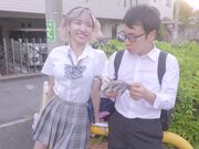 沉浸于漫画的魅力女孩1