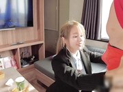 KTV 肉丝骚货张开大腿任你玩逼