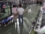 我把七嶋舞留在了满是男人的棒球击球笼里1