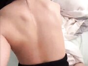 看她平时喜欢去网红店打卡 趁着休假约她去喝酒趁机把她灌醉带回家无套内射