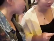 伸展服装店老板娘出轨自己的亲外甥 放心吧你舅舅不知道我来酒店找你