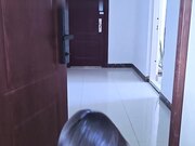 带着骚妈在电梯口后入 直接对着邻居大喊来一起操我 真的是太爽了