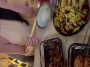 回宿舍没忍住在妹妹的床上就开操