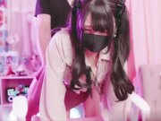二次元美少女我在游戏室里连续挤了他的精子两次
