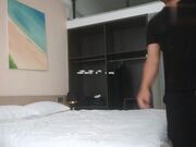 1900元酒店约炮18岁新下海兼职妹子腼腆听话搞得她一直喊疼