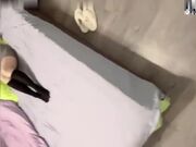 姐弟乱伦济南姐弟乱伦高中生弟弟死缠烂打要和绝美身姿姐姐玩双人游戏