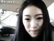 华裔眼镜哥把车盖上遮阳罩老婆在里面玩电击完整版2