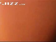 舔完蛋蛋就舔脚趾 猛男调教嫩妹真是厉害