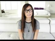 猛男最爱小姨子的迷人身材以及她那粉嫩的美穴