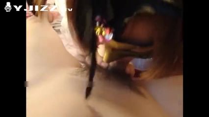 朋友结婚在外面应酬 我在房间干他的新婚妻子