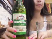 微信约到请吃一顿饭就可以去开房的女网友 干净的馒头逼随便夹两下鸡巴就缴械