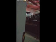 美女停车时被色狼歹毒瞄上跟踪到楼梯没人时威胁侵犯,裙子里竟连内裤都没穿