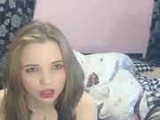 俄罗斯小美女入驻国产黄播全裸尽情展示自己的胴体 很白很诱人