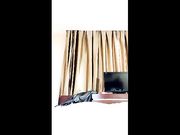 皮肤白皙身材不错美乳妹子床上自慰没摸几下就出水高潮直接尿尿