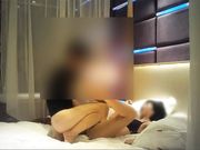 有钱大老板高价约战短发大奶翘臀极品外围女模特各种猛干非常刺眼这钱花的值啊