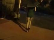 网红美美姐精彩演绎下夜班的酒吧小姐被色狼尾随跟踪到楼道里强干惊险刺激