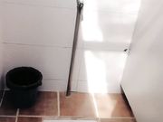 网红刘婷精彩演绎公厕勾引背包男啪啪完后还对着镜子劈腿掰穴自拍