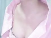 美女道具自慰 男女喷啪啪秀 这次换上白丝 男的终于射了 还是口爆