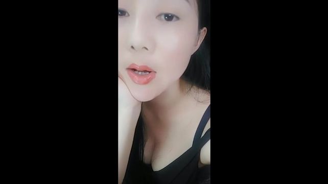 风情小辣椒5 露脸奶大逼肥水很多 叫声骚浪 淫声浪语勾引你撸射