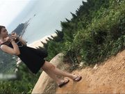 变态眼镜摄影师SM野模朱朱被搞的有点惨野猪般嚎叫大尺度外拍中途撞见路人对白精彩淫荡